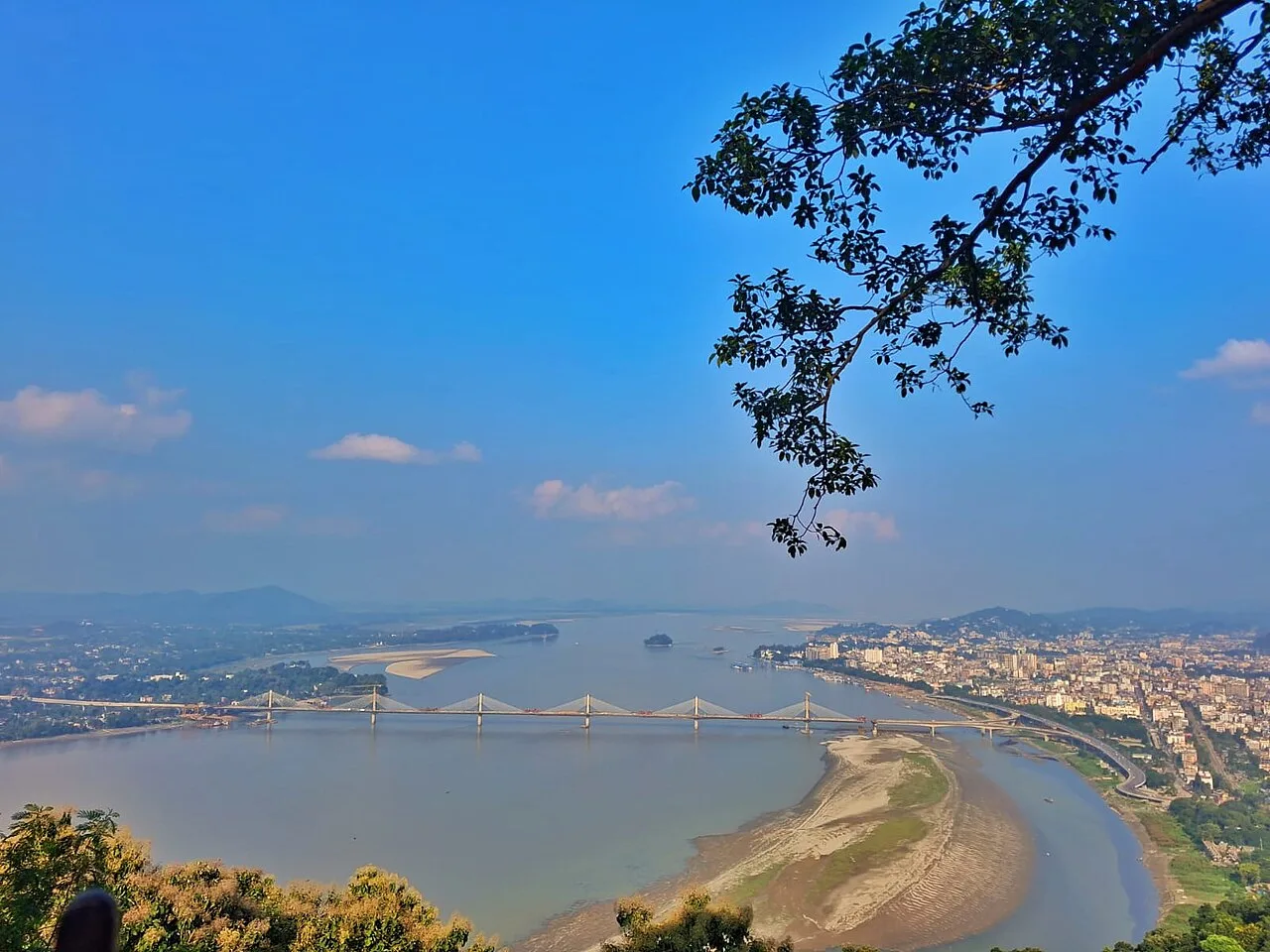 1280px-A_view_from_Nilachal_Hill_in_Guwahati,_Assam,_India
