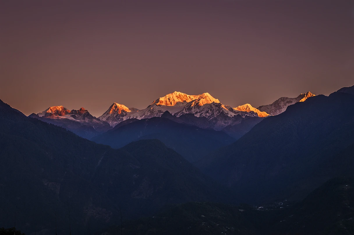 Sunrise_over_Kangchenjunga