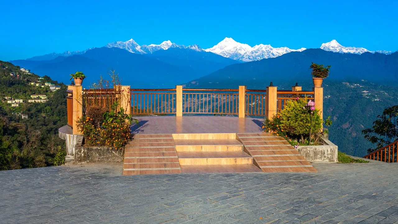 tashi-view-point-gangtok-sikkim-1-attr-hero