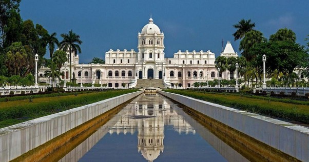 ujjyanta-palace